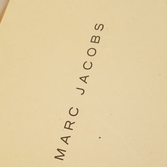 Marc Jacobs - Picture 3 of 8